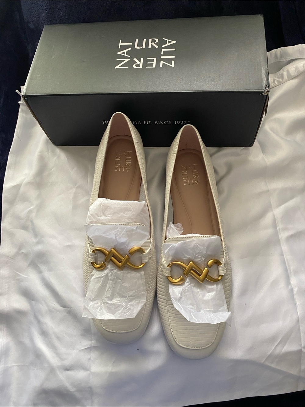 Naturalizer Cream Loafers with Gold Chain Detail